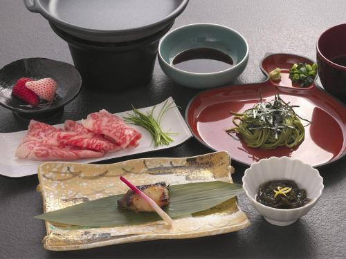 割烹旅館月茂登