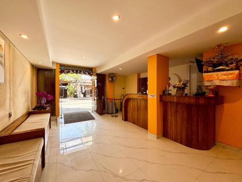 ทางเข้า, เอบี โฮเทล กูตา (AB Hotel Kuta) in บาหลี