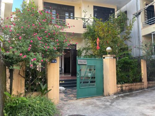Nhà Bơ Homestay (Nha Bo Homestay) in هيو