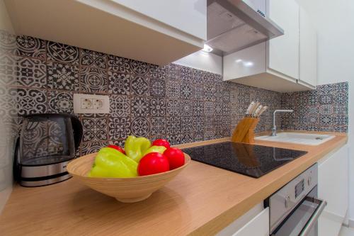 Comfort One-Bedroom Apartment with Terrace image 5