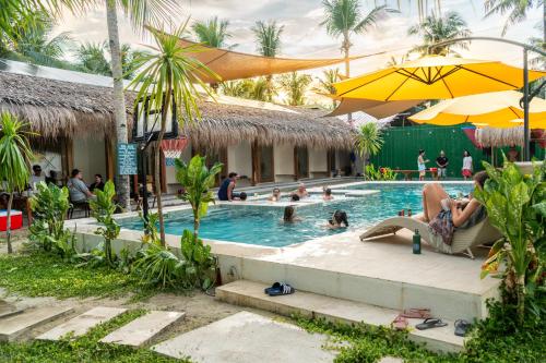 Sunlit Hostel, General Luna