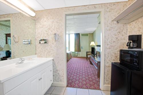 Days Inn by Wyndham Parsippany in Parsippany, USA