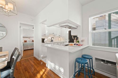 Condo by the Beach King Beds Lush Patio w BBQ Breakers Key One H0MES, Fort Lauderdale (zdjęcie 7)