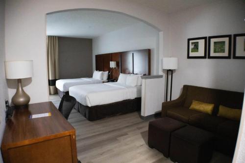 Comfort Suites Salisbury I-85 - image 32