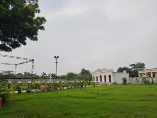 The New View Inn in Ramnagar