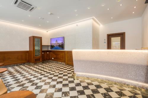 Vienna Grand Apartments City - image 5