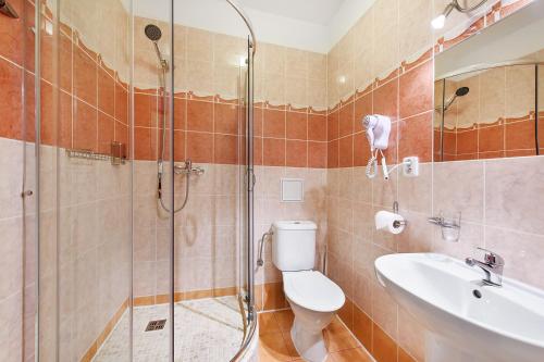 Marie - Luisa - image 4