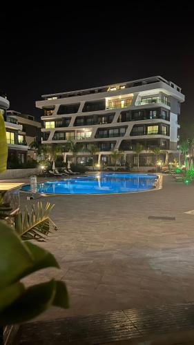 Bright Flat with Pool & Private Beach 750m to Sea, Alanya (fotografie 2)