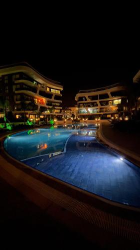 Bright Flat with Pool & Private Beach 750m to Sea, Alanya (fotografie 5)