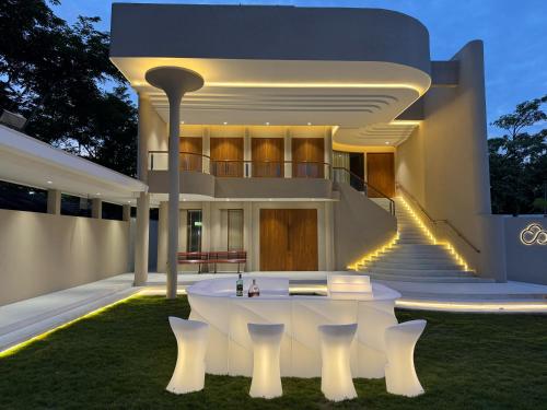 Utvendig, Metro Point Hotel in Bang Kapi