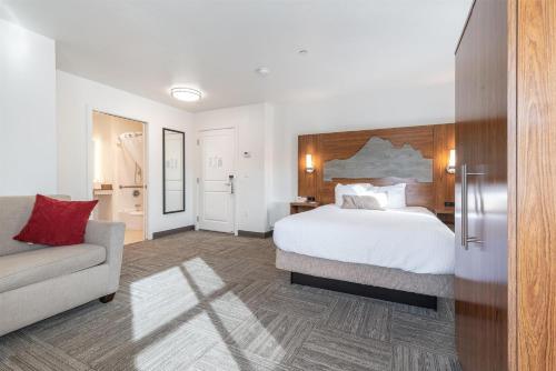 Marshall Suites Bainbridge Island, SureStay Collection by BW detail