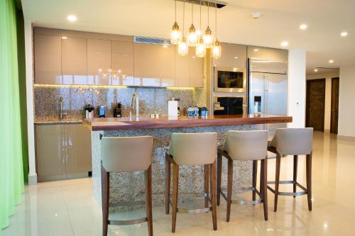 3 Bedroom Oceanfront Residence in Garza Blanca Resort & Spa Cancun, Cancún (zdjęcie 4)