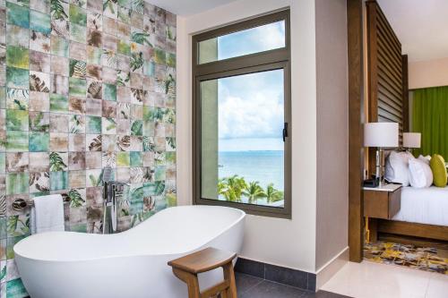 3 Bedroom Oceanfront Residence in Garza Blanca Resort & Spa Cancun, Cancún (zdjęcie 10)