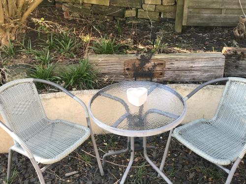 fAiRy DeLL Flatlet with 4 bedrooms in Wyke