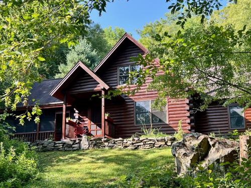 Perfect Vermont Battenkill Log Cabin