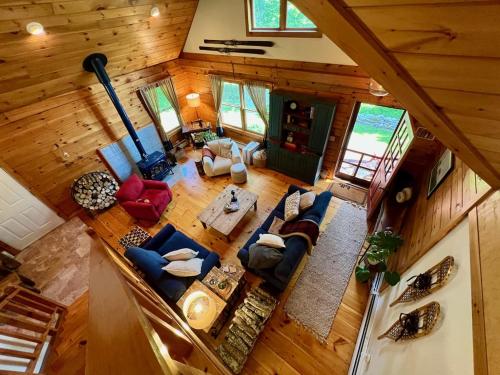 Perfect Vermont Battenkill Log Cabin in Sandgate