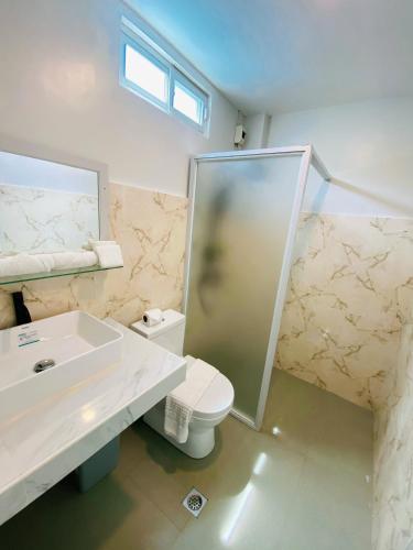 TEZA by the Z - Beachfront Vacation Villa Rental, Ocoy (foto 6)