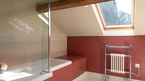 Oldbury Barn - image 12