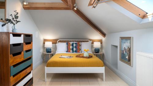 Oldbury Barn - image 8