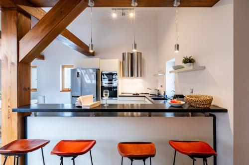 Prague Days - SAttic Apartment with AC next to Old Town Square - image 2