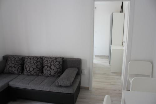  Apartment Vicko in Drvenik
