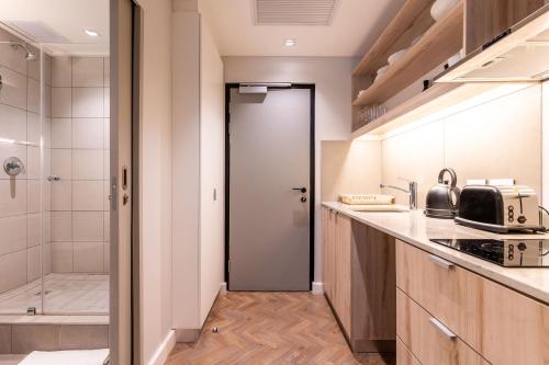 Perfect City Base Apartment in the Heart of Cape Town - image 6