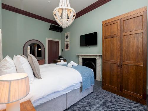Pass the Keys Cosy King room in Central Bath, Bath (photo 8)