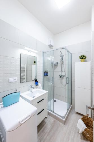 Prague Days - Stylish Condo with Netflix in Hip Karlín - main image