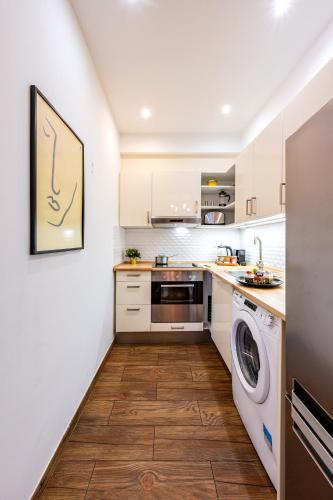 Prague Days - Practical and fully equipped studio near National Museum - main image
