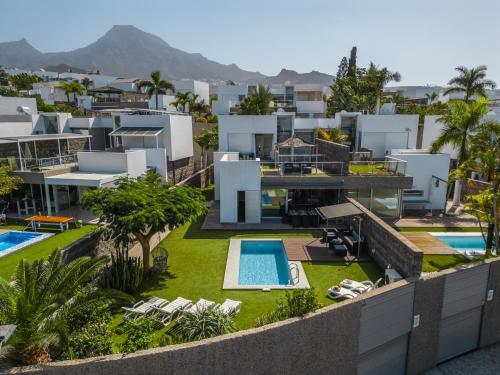 Villa Playa del Duque, Costa Adeje by Paramount Holidays