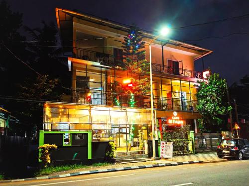 RF Tower Lodge