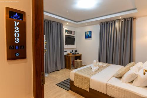 Twin Villa Red - Luxury Villa with Mountain View