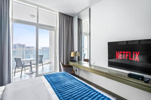 Stylish Business Bay Apartment With Canal View, Dubai (foto 6)