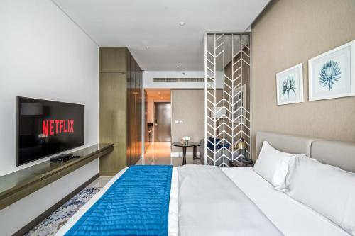 Stylish Business Bay Apartment With Canal View, Dubai (foto 10)
