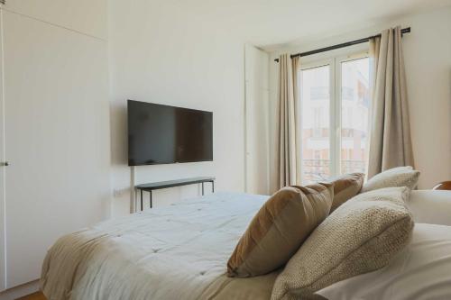 Modern flat -1BR-4P- Paris 17e - image 11