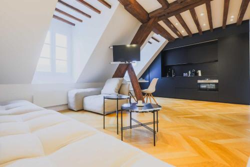 Modern flat -1BR-2P- in the heart of the Marais - image 5