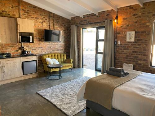 MK & R Guesthouse in Alberton