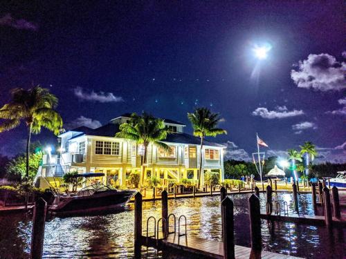 Ocean Oasis at Ocean Pointe in Tavernier, USA