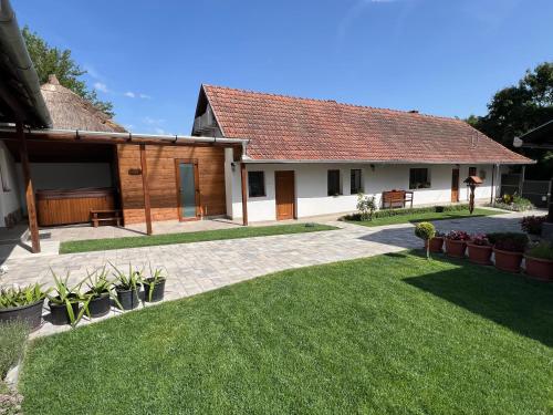 Sziget Vendégház Parád (Sziget Vendeghaz Parad) in ปารัด