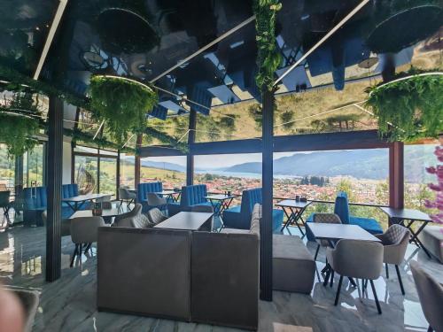 Restoran, Вилно селище PARADISE VIEW in Sarnitsa