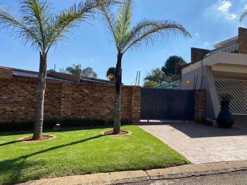 MK & R Guesthouse in Alberton