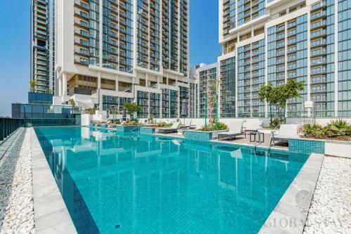 GlobalStay The Crest Tower C Apartments Dubai, Dubái