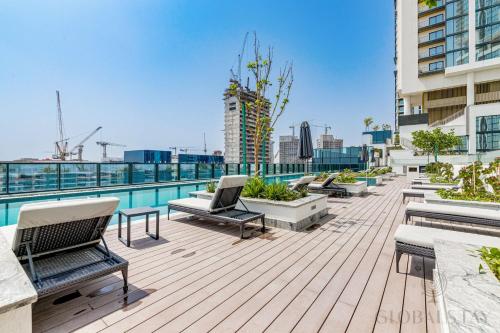 GLOBALSTAY. The Crest Tower C Apartments - Exterior view
