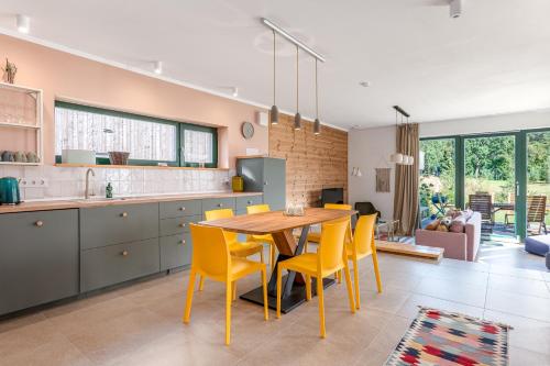 廚房, Waterfront Escape I Svencele I 2BR I Terrace I ᴄᴏʜᴏsᴛ in 普列庫萊