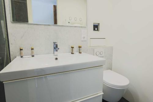 Central flat - 2BDR-4P - Ile stlouis Paris - image 11