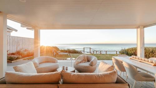 Instalaciones, Surfers Corner on Wamberal Beach in Terrigal