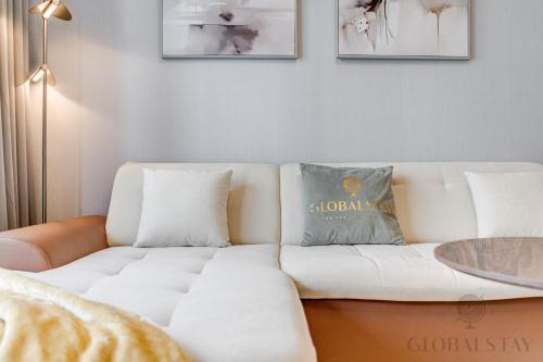 GLOBALSTAY. The Crest Tower C Apartments