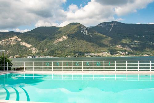 Yüzme havuzu, Cascina Ca' Bark in Iseo