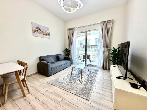 Comfort Meets Style 2BR in Oxford Residence, Dubai (foto 3)