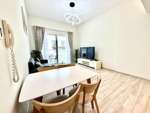 Comfort Meets Style 2BR in Oxford Residence, Dubai (foto 5)